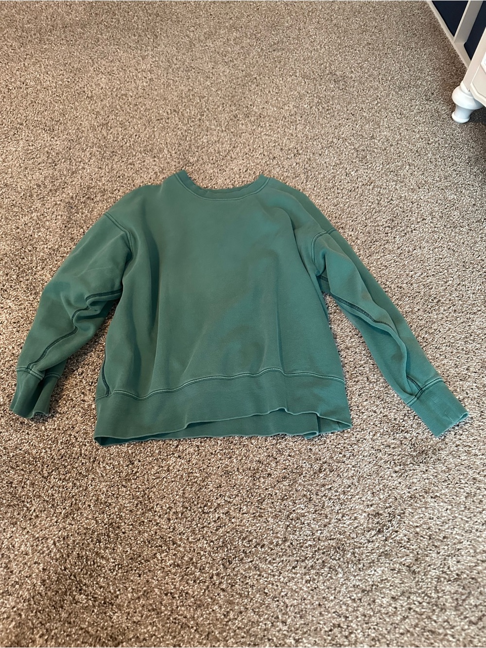 American Eagle Outfitters Women's Crewneck Sweatshirt in Green
